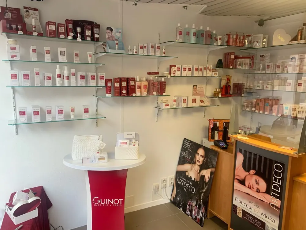 Salon de beauté près de Le Pertuis 