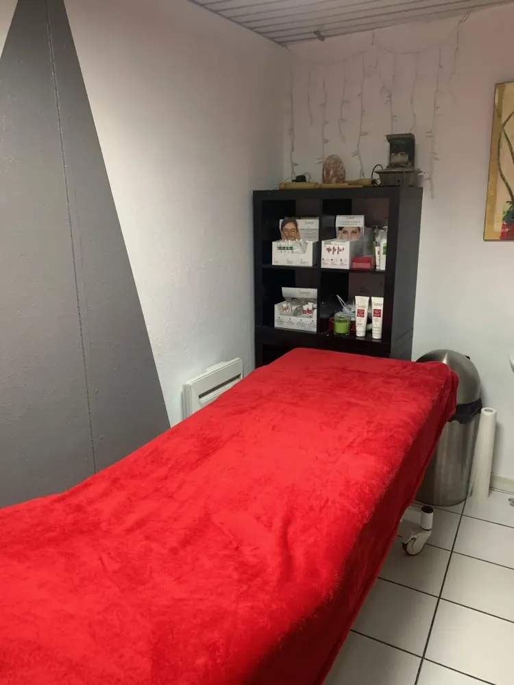 table-massage-rouge